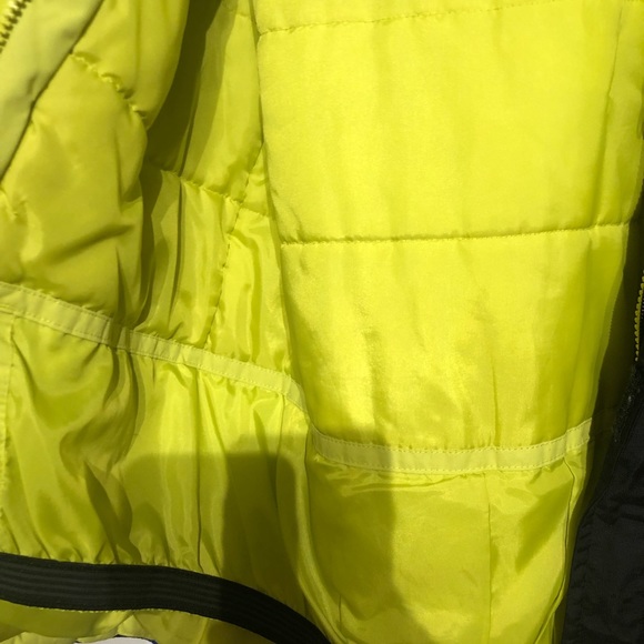 Childrens place in good condition jacket - Picture 5 of 6